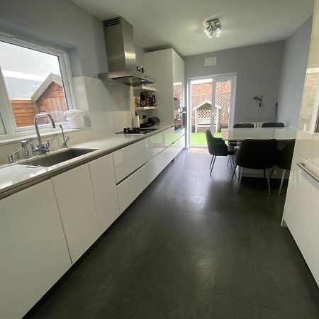 Private Rooms In Excellent Family House ,Zone 2 Londen Buitenkant foto
