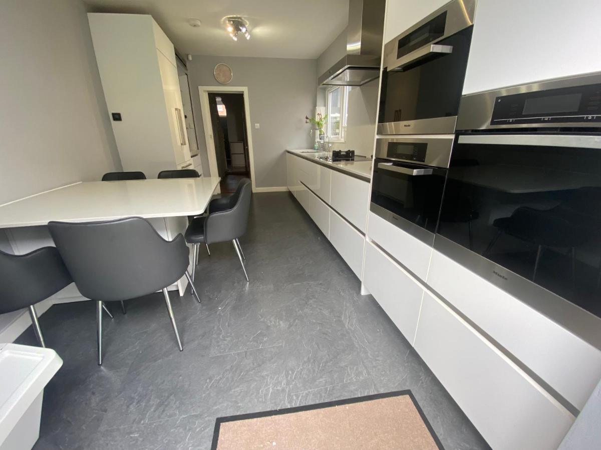 Private Rooms In Excellent Family House ,Zone 2 Londen Buitenkant foto
