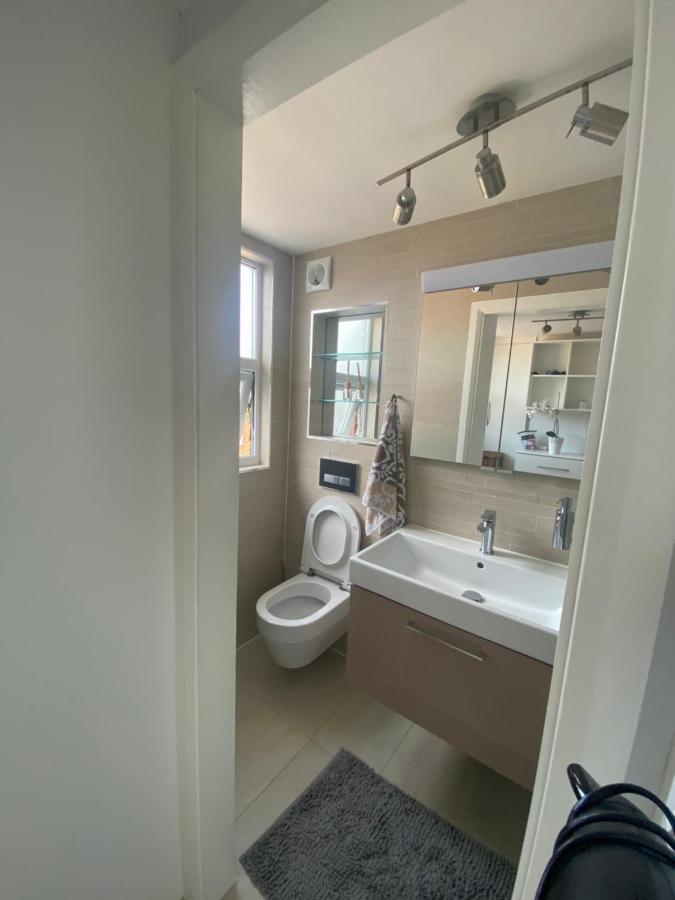 Private Rooms In Excellent Family House ,Zone 2 Londen Buitenkant foto